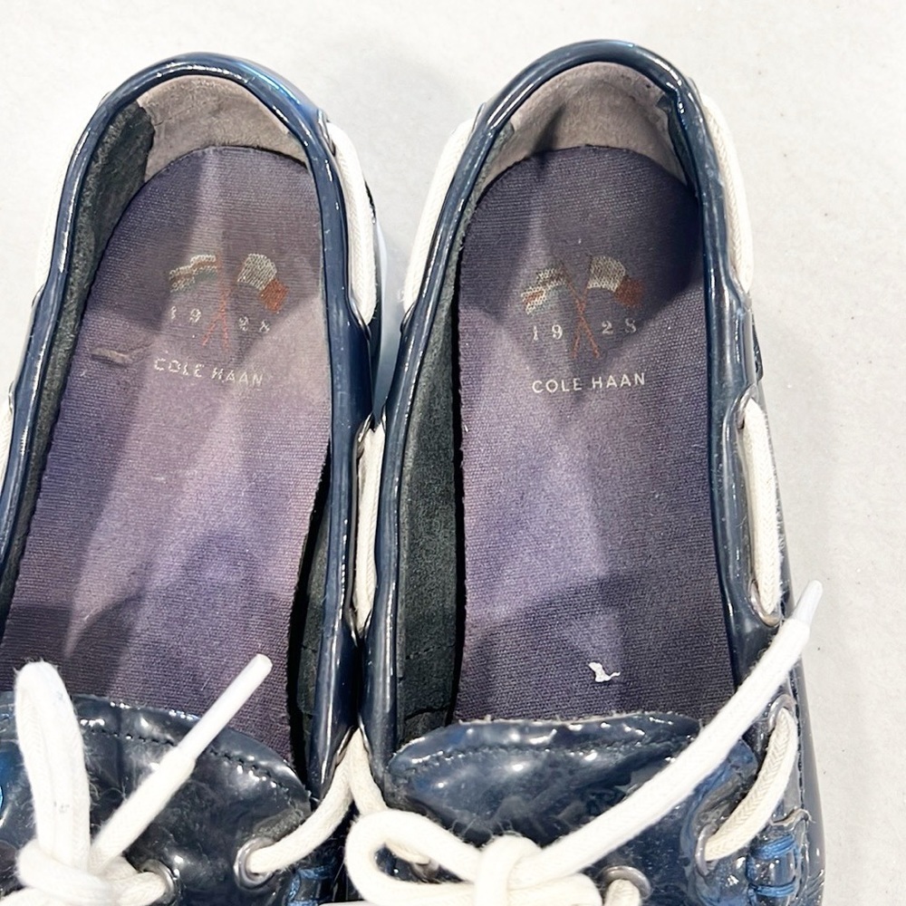 Cole Haan Nantucket Boat Shoe Nantucket Camp Moc Patent Leather Navy Blue size 6 - Picture 4 of 10